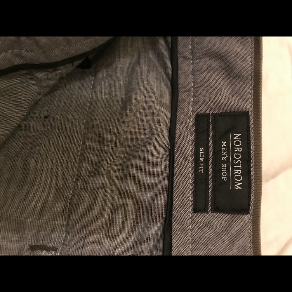 Men’s khaki pants